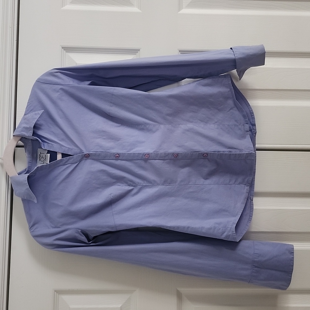 Women's Ann Taylor LOFT Size 0 Blouse Top Button Up Light Purple Very Nice